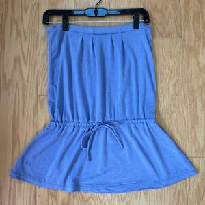 Sleeveless top. Blue with waist tie. Size s